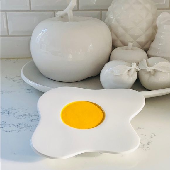 Crate&barrel Egg Trivet - Picture 4 of 13
